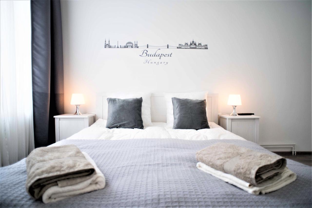Castle Trees Apartment ブダペスト エクステリア 写真