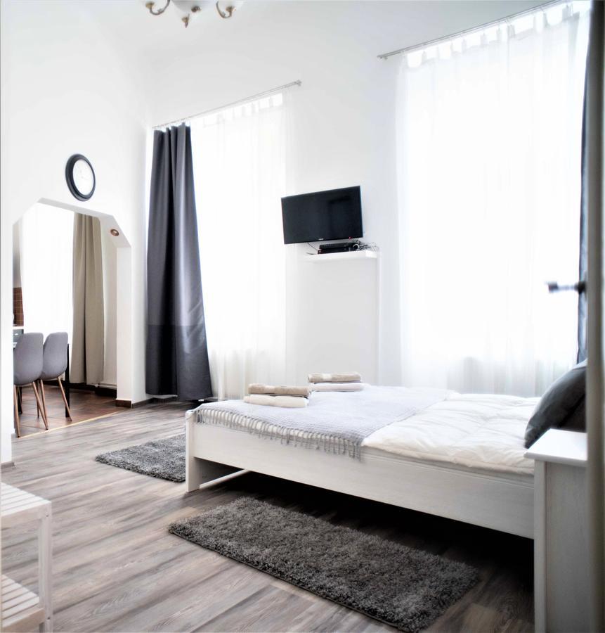 Castle Trees Apartment ブダペスト エクステリア 写真